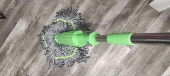 GoDrop™ Self-Wringing Mop – Clean Floors Without Dirty Hands